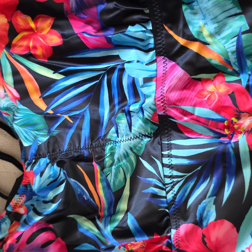 Black Tropical Floral Tankini Swim Set - Women Swim Plus Size 22 - Picture 9 of 14